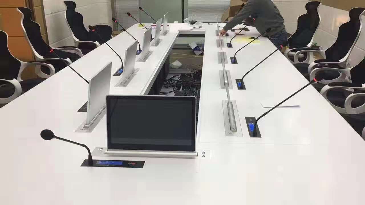 升降器及嵌入式話筒會(huì)議室安裝效果
